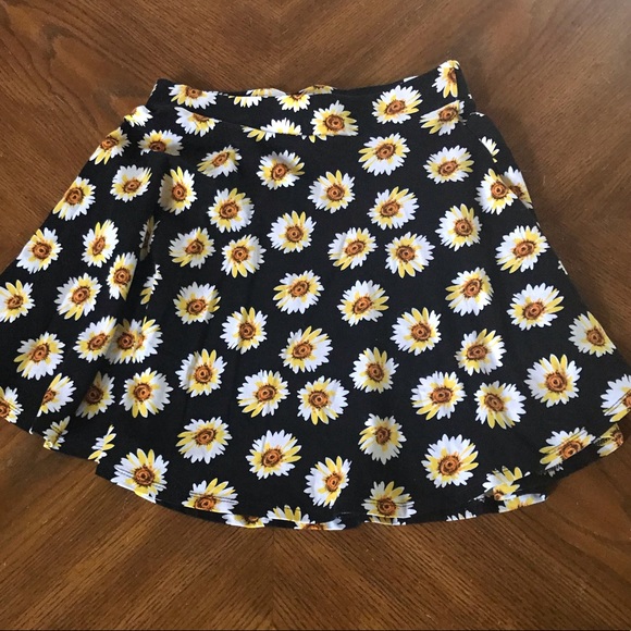 Ultra Teeze Dresses & Skirts - Ultra Teeze Sunflower Skirt